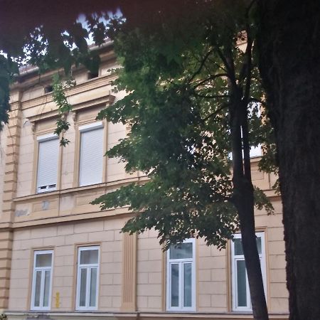 Napfeny Apartman Szegedin Exterior foto