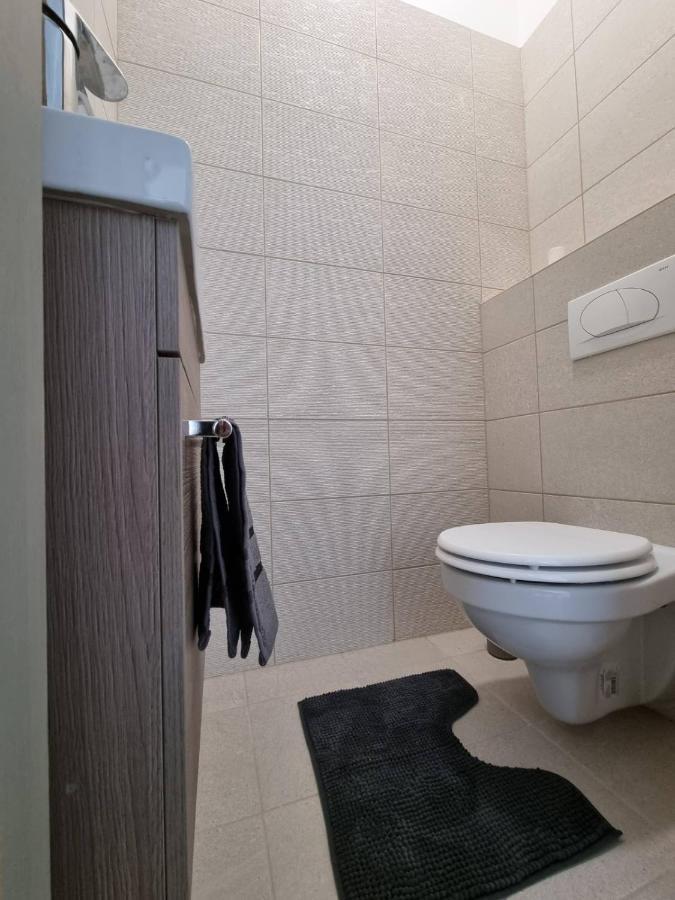 Napfeny Apartman Szegedin Exterior foto
