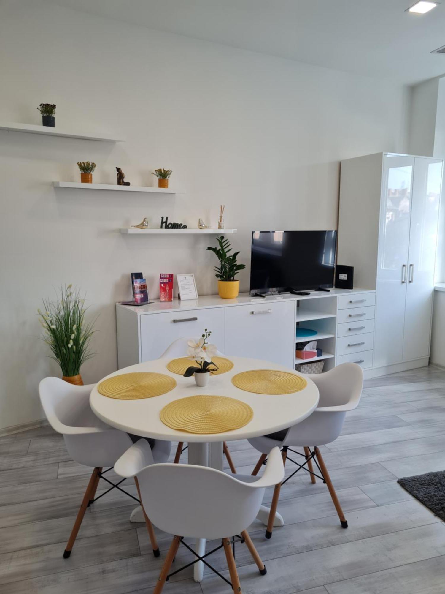 Napfeny Apartman Szegedin Exterior foto